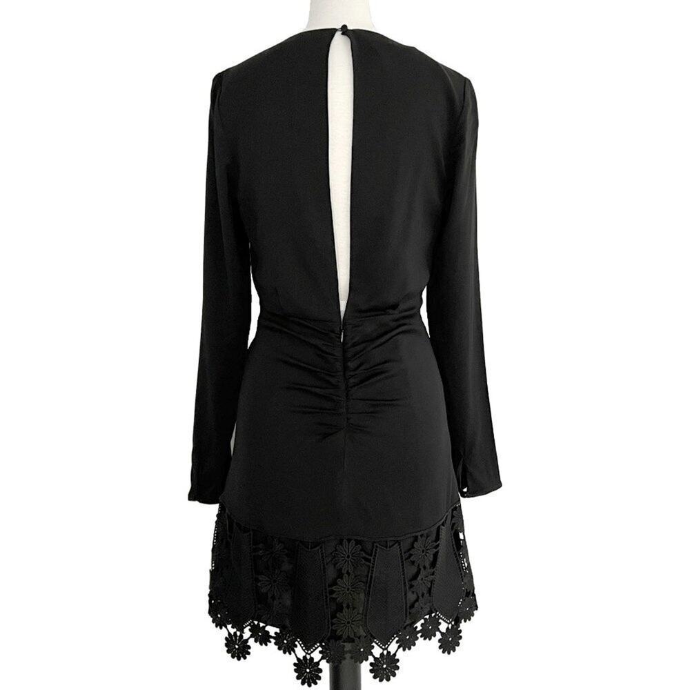 Self-Portrait Black Knotted V-Neck Guipure Lace Mini Dress‎ – Size US 4 - Picture 5 of 8